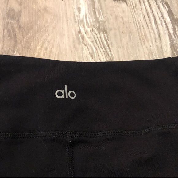 ALO Yoga Moto Legging Size XS Black Full Length Mesh Gym Athletic - Picture 6 of 8